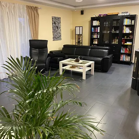 Familienhaus Mit Garten, Terrasse & Grill Hébergement de vacances