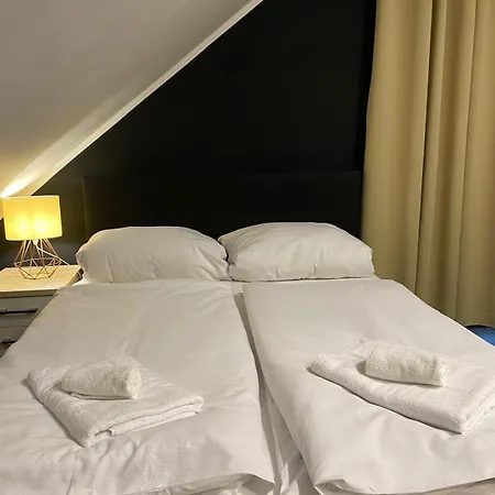 Familienhaus Mit Garten, Terrasse & Grill *