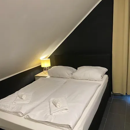 Familienhaus Mit Garten, Terrasse & Grill