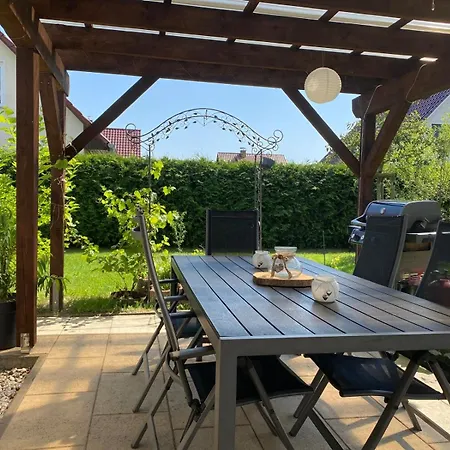 Familienhaus Mit Garten, Terrasse & Grill Hébergement de vacances *