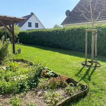 Familienhaus Mit Garten, Terrasse & Grill