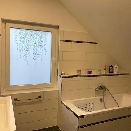 Hébergement de vacances Familienhaus Mit Garten, Terrasse & Grill *