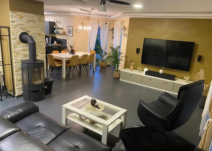 Familienhaus Mit Garten, Terrasse & Grill Дом отдыха *