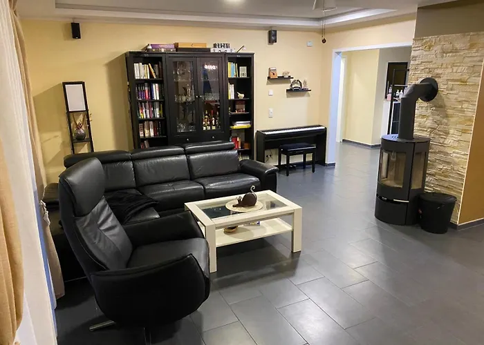 Familienhaus Mit Garten, Terrasse & Grill *