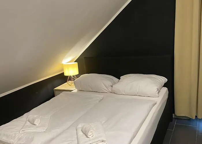 Familienhaus Mit Garten, Terrasse & Grill