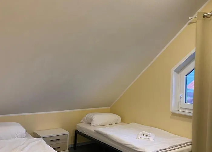 Familienhaus Mit Garten, Terrasse & Grill Грайфсвальд