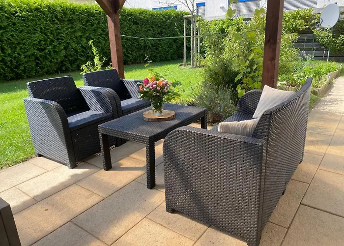 Дом отдыха Familienhaus Mit Garten, Terrasse & Grill *