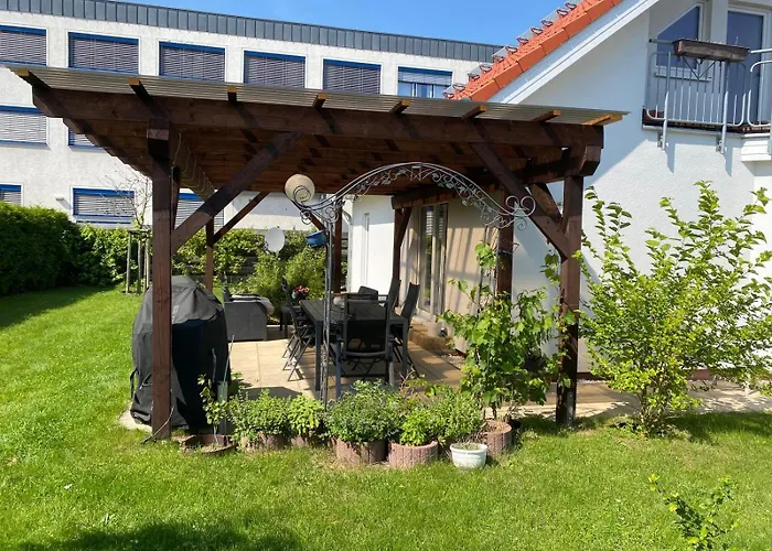Familienhaus Mit Garten, Terrasse & Grill Дом отдыха *